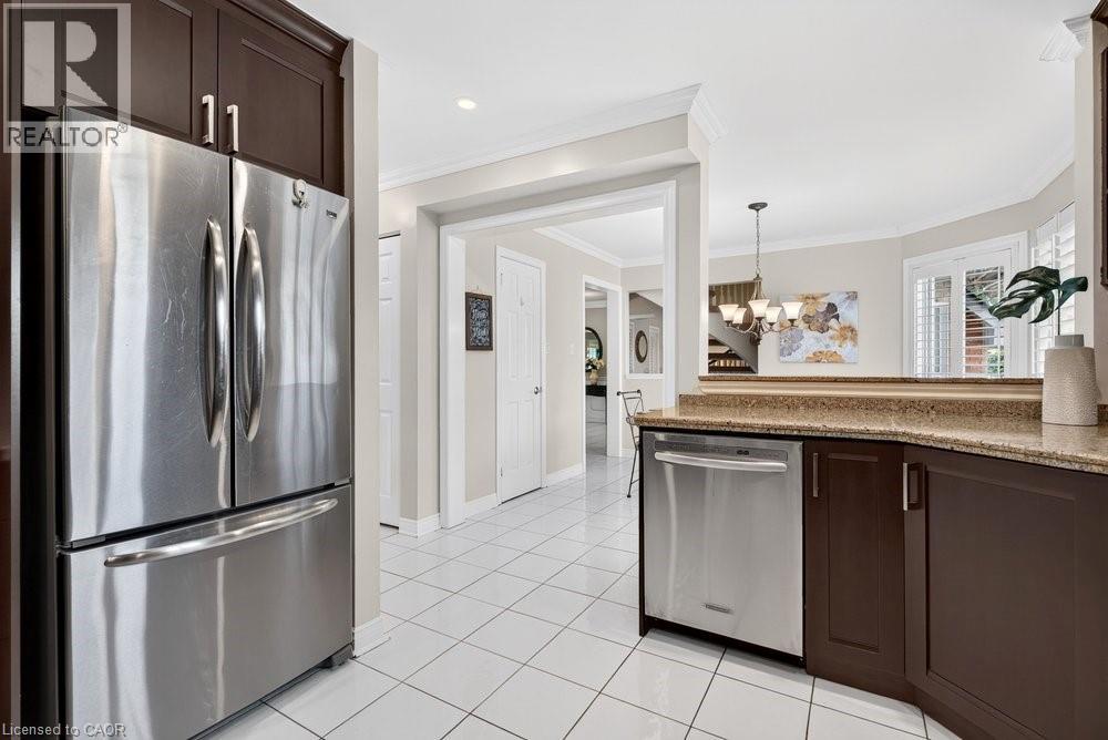 3334 Trelawny Circle, Mississauga, Ontario  L5N 6N5 - Photo 14 - 40843637