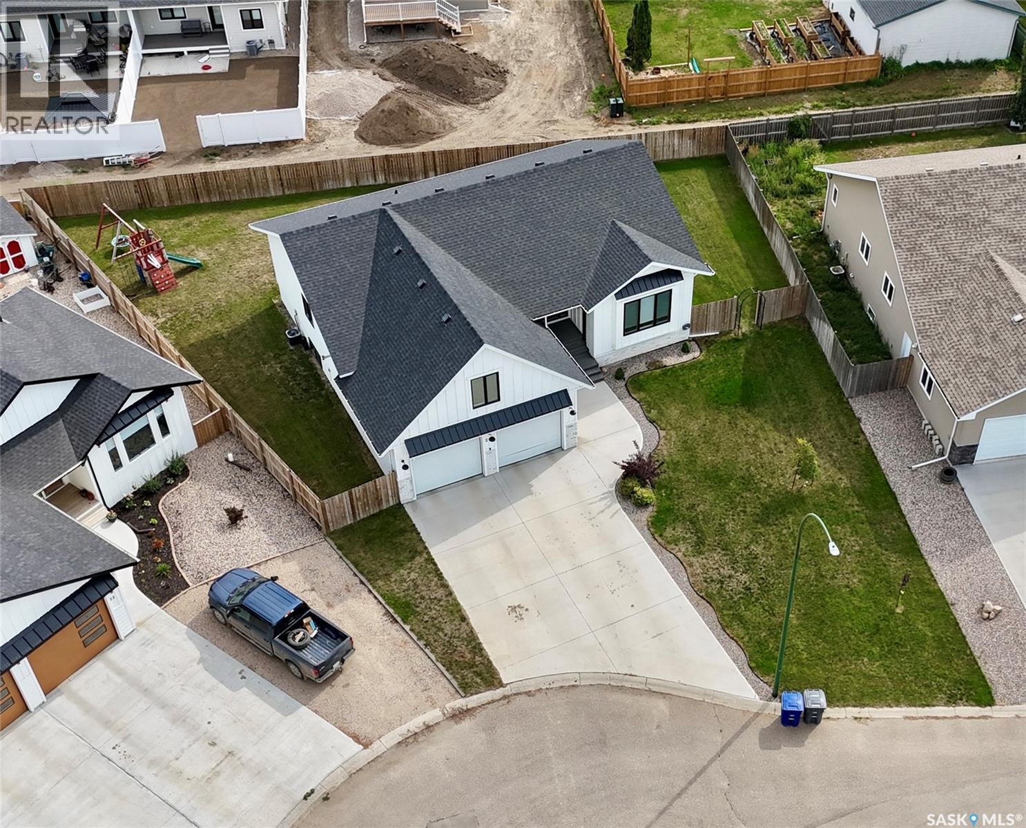 23 Chow Crescent, Outlook, Saskatchewan  S0L 2N0 - Photo 3 - SK046439