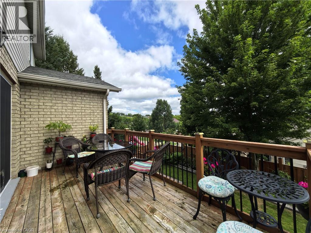 728 Munich Circle, Waterloo, Ontario  N2V 2N6 - Photo 24 - 40856499