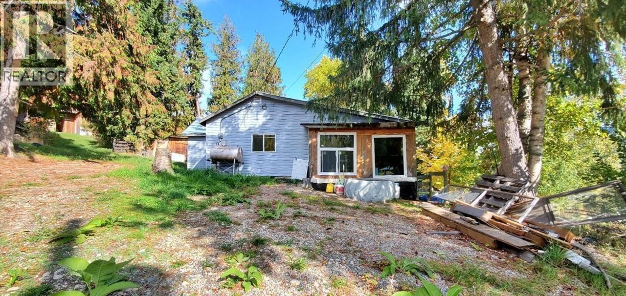 3437 Yellowhead Highway, Vavenby, British Columbia  V0E 3A0 - Photo 22 - 10388511
