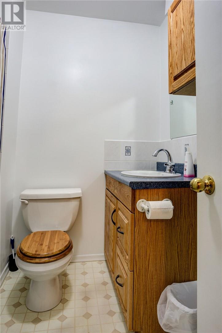 3828 Long Lake Road, Greater Sudbury, Ontario  P3G 1J8 - Photo 21 - 2129954