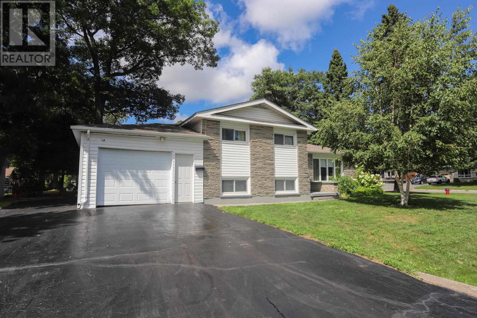71 Dablon ST, Sault Ste. Marie, Ontario