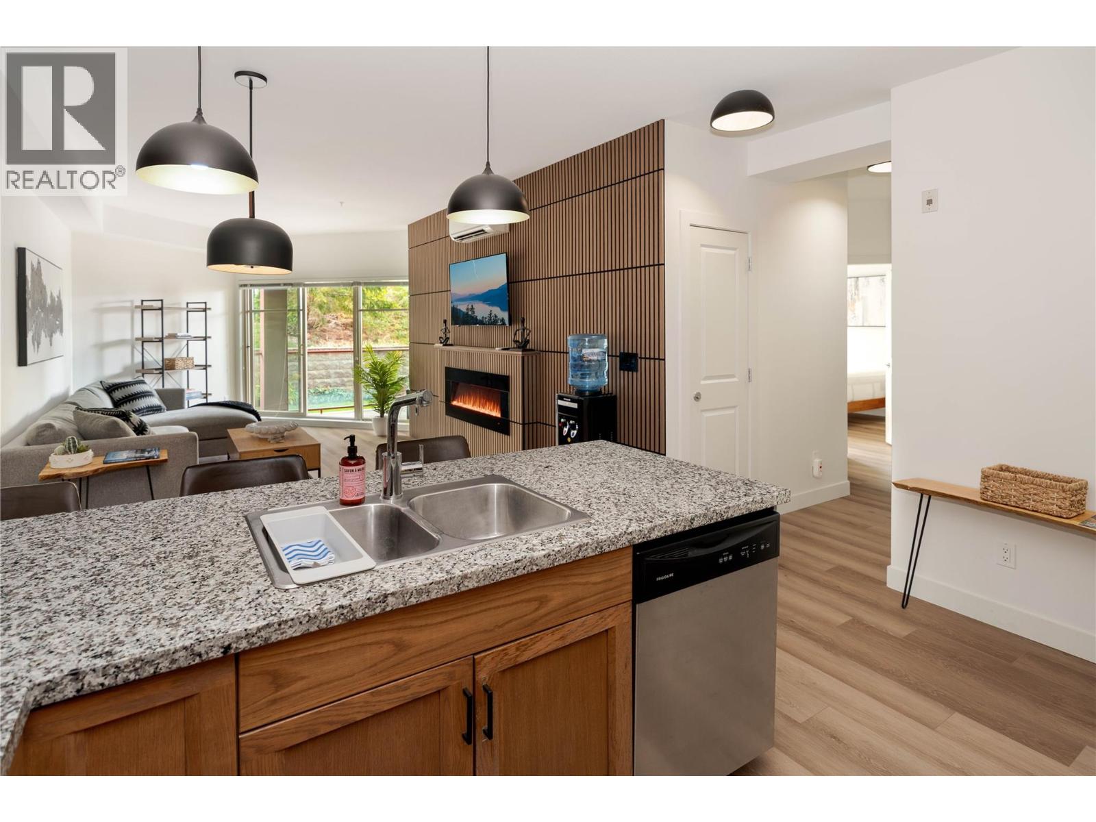 3229 Skyview Lane Unit# 208, West Kelowna, British Columbia  V4T 3J3 - Photo 6 - 10398058