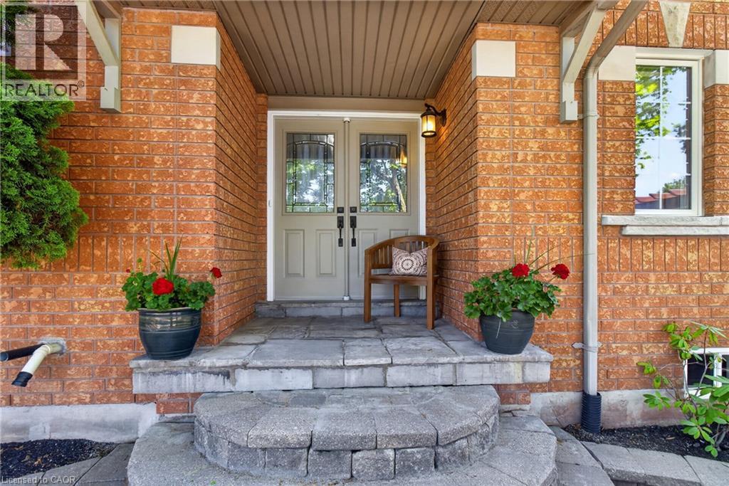 1347 Brookstar Drive, Oakville, Ontario  L6M 3W1 - Photo 4 - 40831096