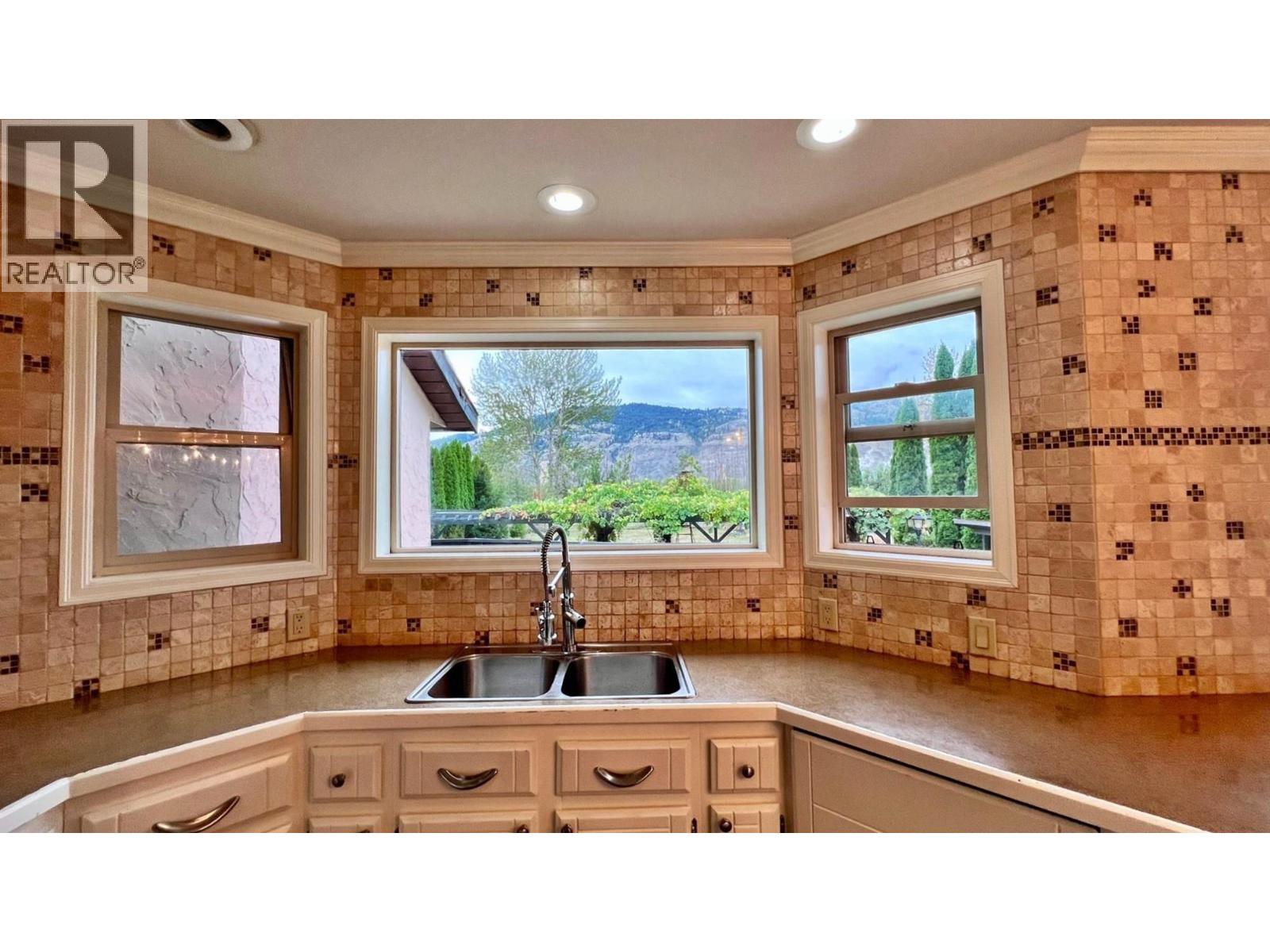 1973 Tranquille Road, Kamloops, British Columbia  V2B 3M4 - Photo 6 - 10355948