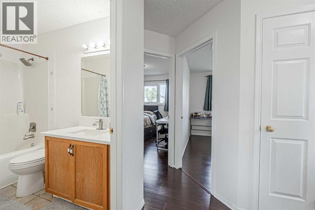 66 Martin Crossing Close NE, Calgary, Alberta  T3J 3S2 - Photo 17 - A2321908
