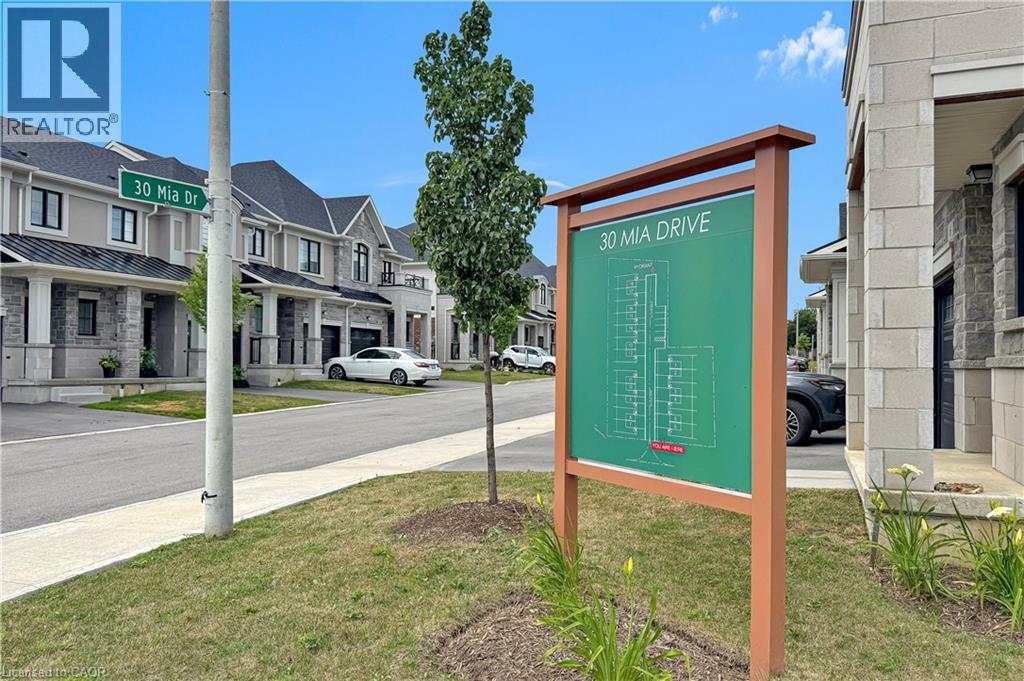 30 MIA Drive Unit# 11, Hamilton, Ontario