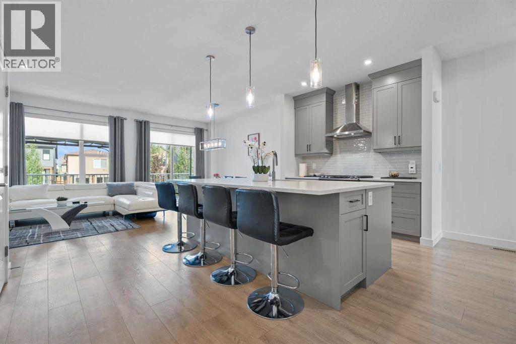 19 Cranbrook Gardens SE, Calgary, Alberta  T3M 2X5 - Photo 7 - A2335986
