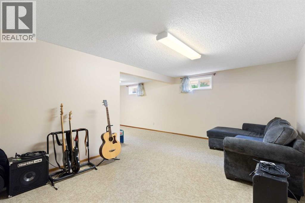 8419 Silver Springs Road NW, Calgary, Alberta  T3B 4A6 - Photo 35 - A2338586