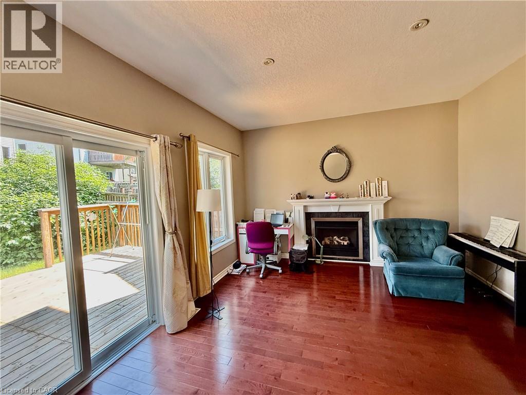 596 Violet Street, Waterloo, Ontario  N2V 2V6 - Photo 4 - 40849319