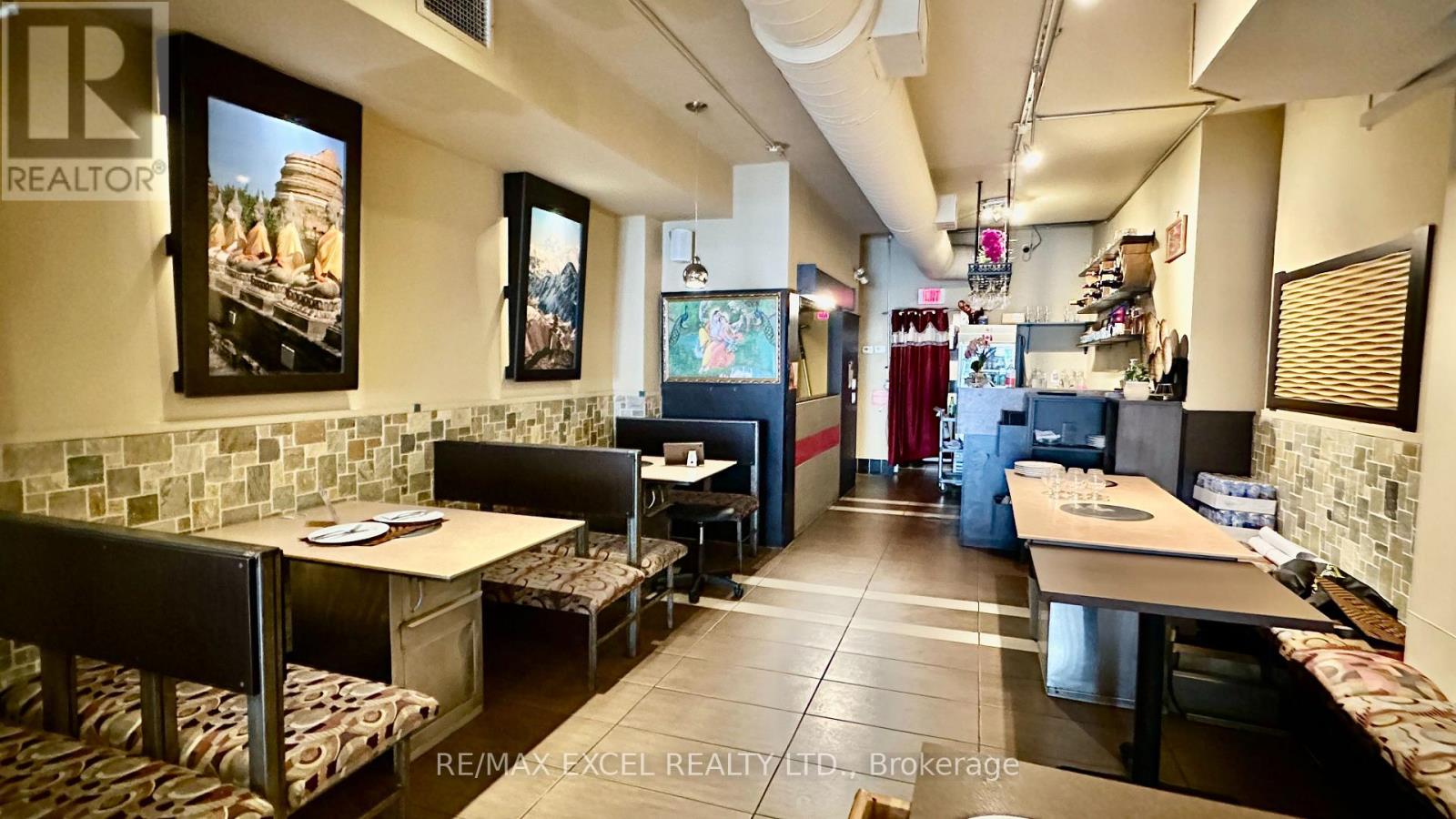 471 Danforth Avenue, Toronto, Ontario  M4K 1P1 - Photo 3 - E13699402