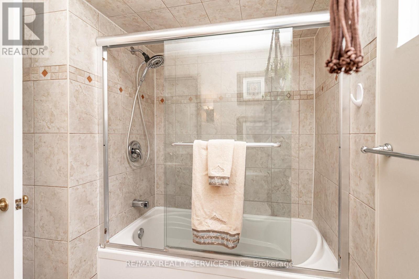 4 Markham Street, Brampton, Ontario  L6S 2X7 - Photo 26 - W13700898