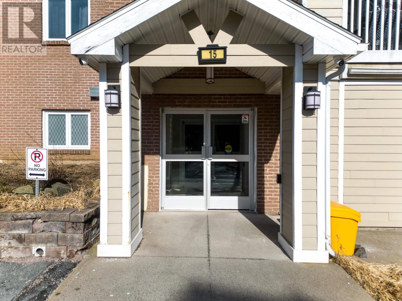 405 15 Langbrae Drive, Halifax, Nova Scotia  B3M 3W5 - Photo 1 - 202604351