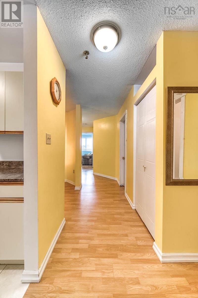 405 15 Langbrae Drive, Halifax, Nova Scotia  B3M 3W5 - Photo 2 - 202604351