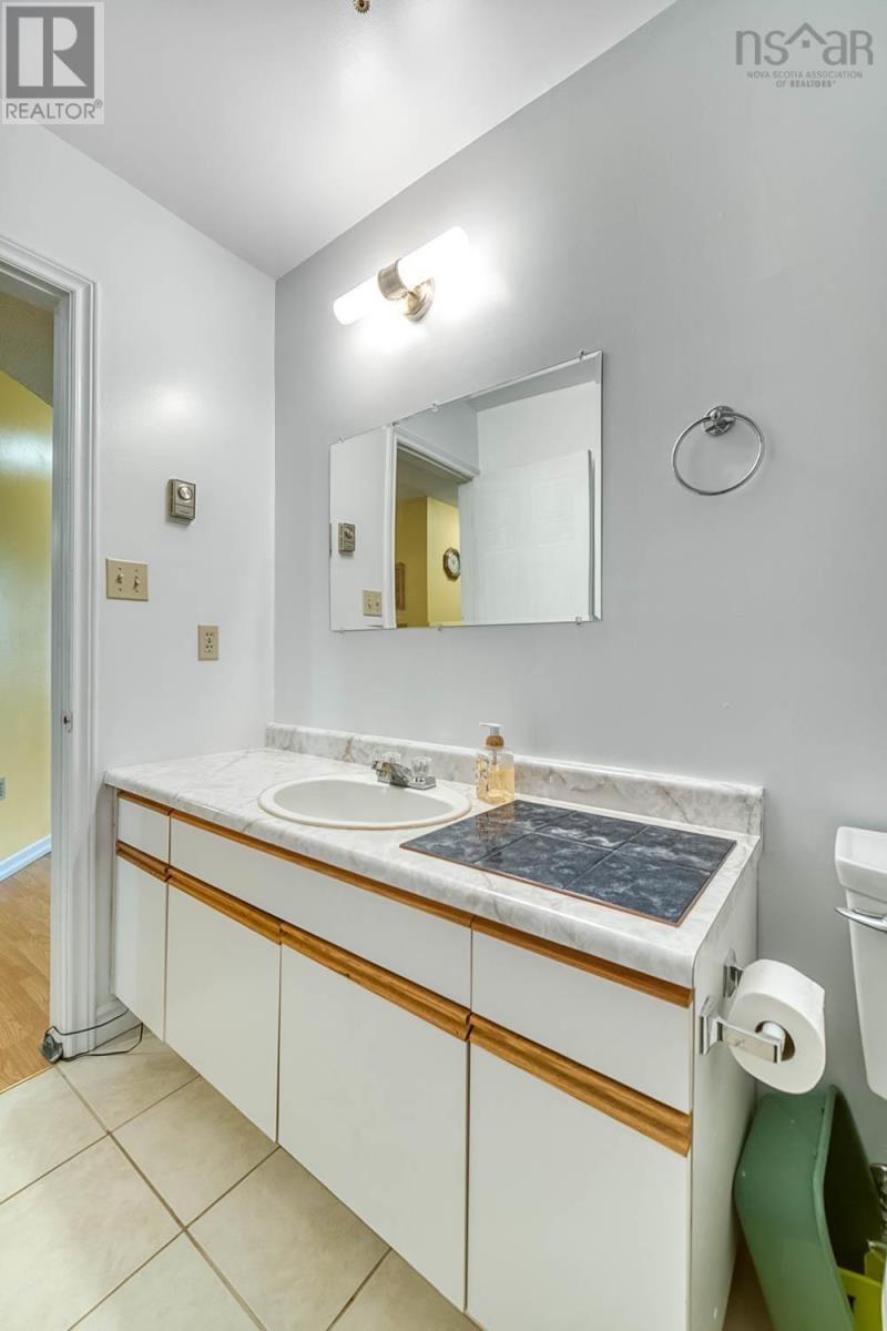 405 15 Langbrae Drive, Halifax, Nova Scotia  B3M 3W5 - Photo 25 - 202604351