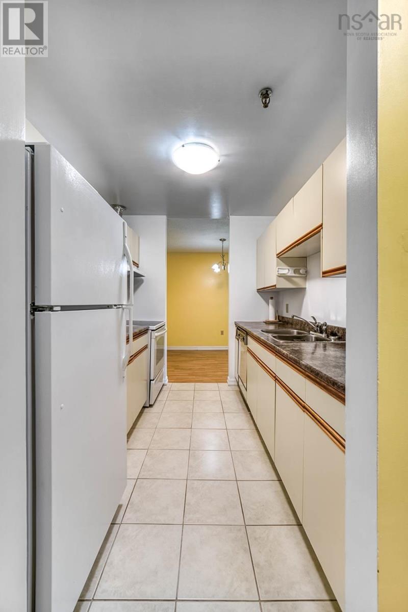 405 15 Langbrae Drive, Halifax, Nova Scotia  B3M 3W5 - Photo 3 - 202604351