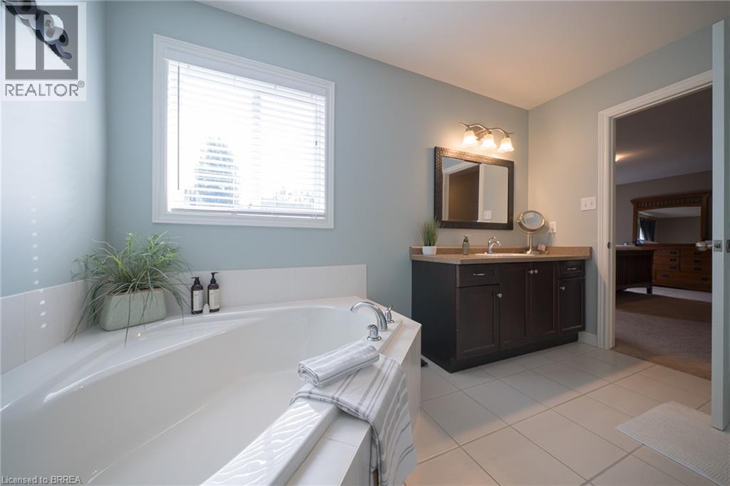 169 Mcguiness Drive, Brantford, Ontario  N3T 6R4 - Photo 31 - 40856213