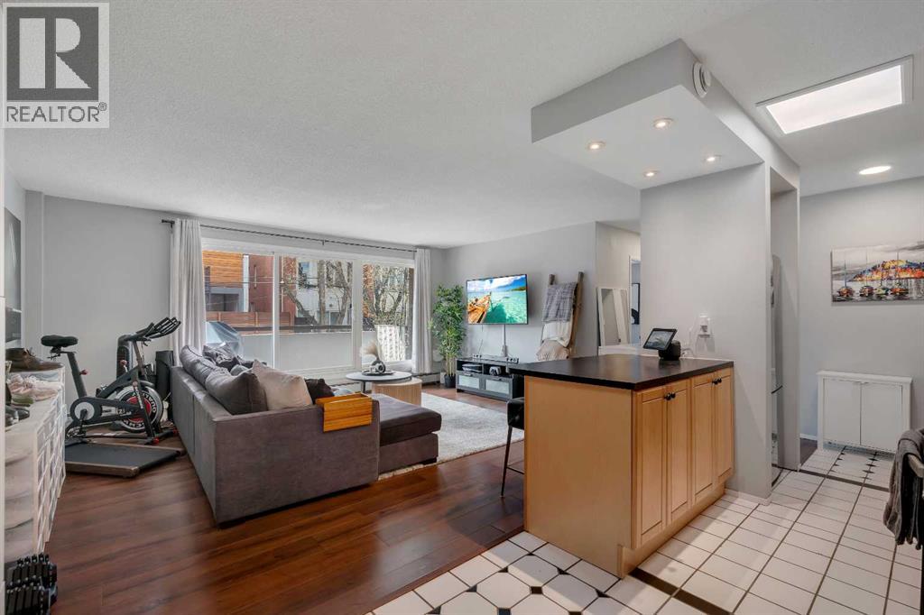 307, 903 19 Avenue Sw, Calgary, Alberta T2T 0H8 - Photo 1 - A2307745