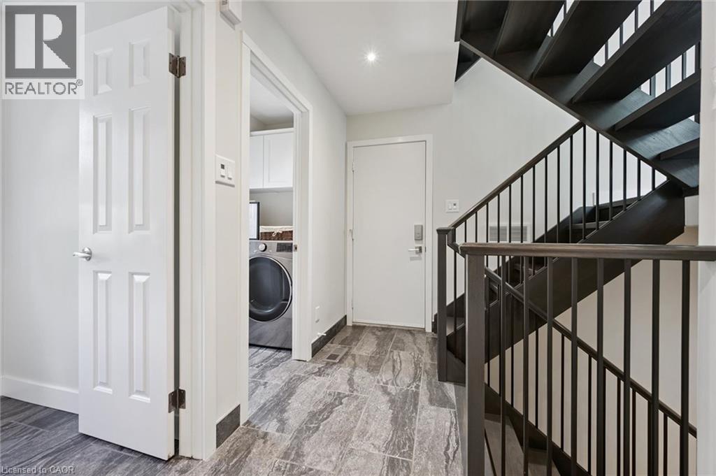 64 Allen Street W Unit# 1, Waterloo, Ontario  N2L 6H5 - Photo 7 - 40845014