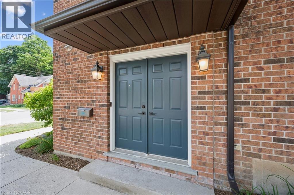 64 Allen Street W Unit# 1, Waterloo, Ontario  N2L 6H5 - Photo 5 - 40845014