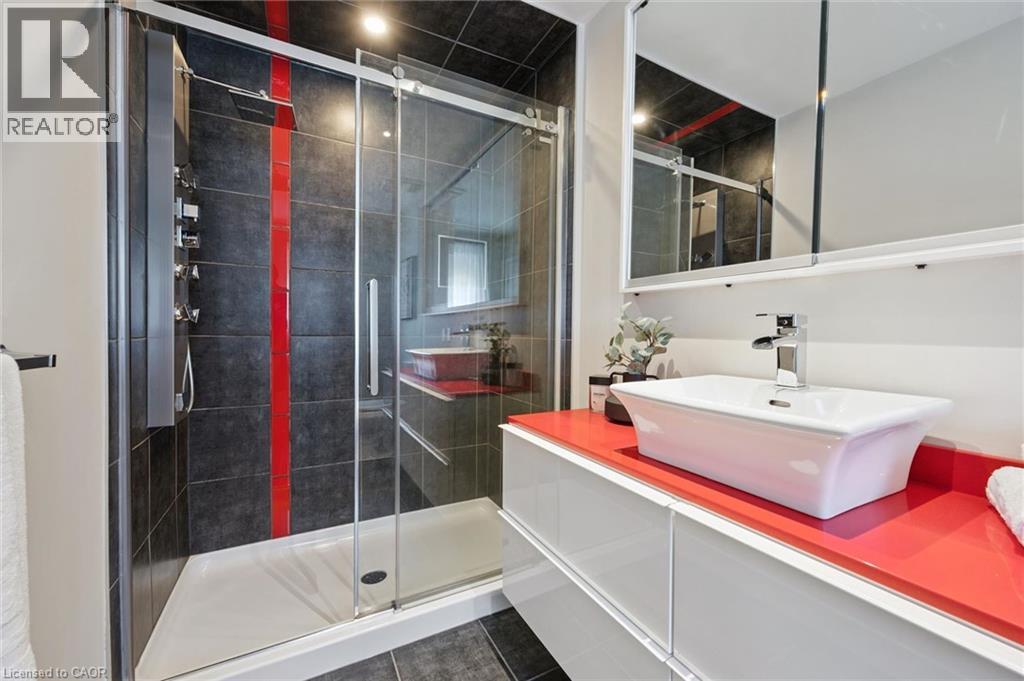 64 Allen Street W Unit# 1, Waterloo, Ontario  N2L 6H5 - Photo 27 - 40845014
