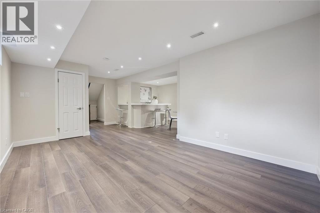 64 Allen Street W Unit# 1, Waterloo, Ontario  N2L 6H5 - Photo 33 - 40845014