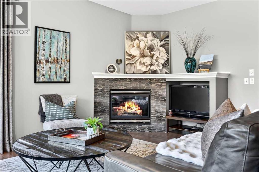 122 Royal Birkdale Crescent Nw, Calgary, Alberta  T3G 5R5 - Photo 7 - A2338332