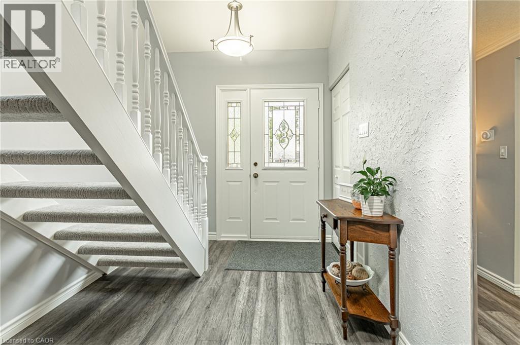 281 Blackacres Boulevard, London, Ontario N6G 2T9 - Photo 6 - 40855641