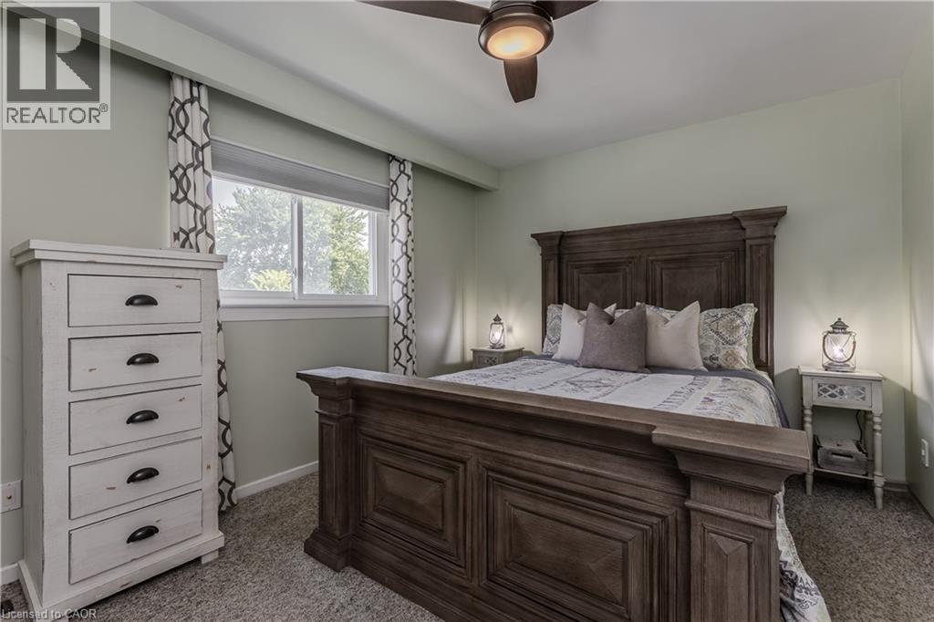 2124 Sandringham Drive, Burlington, Ontario  L7P 1L9 - Photo 15 - 40856466