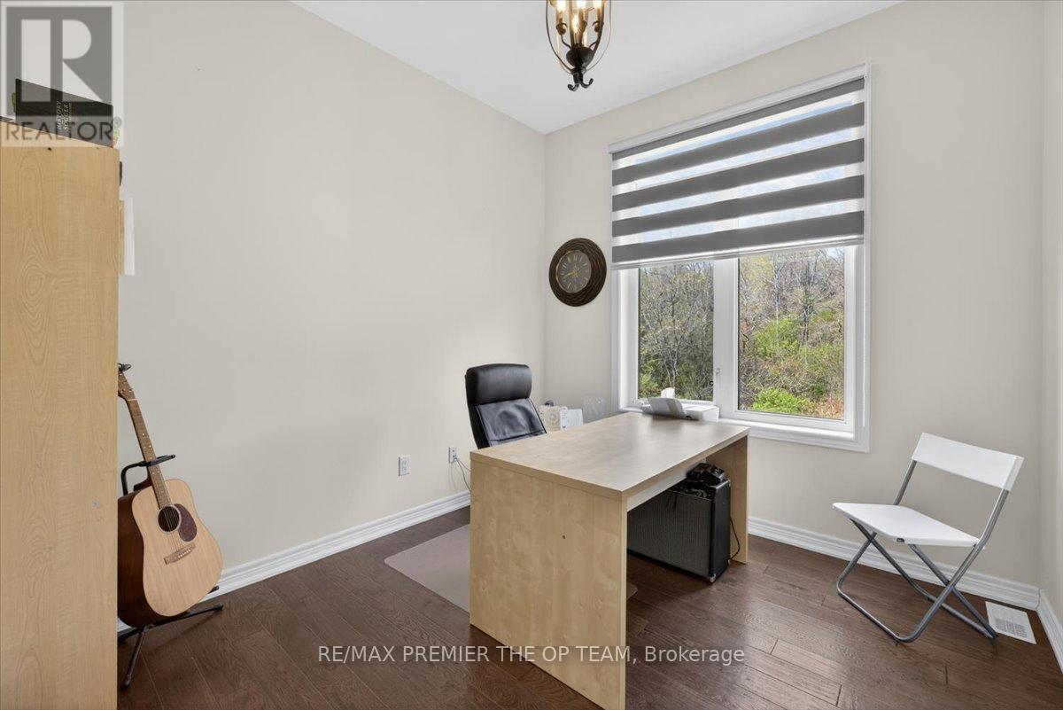 102 Pine Hill Road, Bradford West Gwillimbury, Ontario  L3Z 0H1 - Photo 14 - N13427258