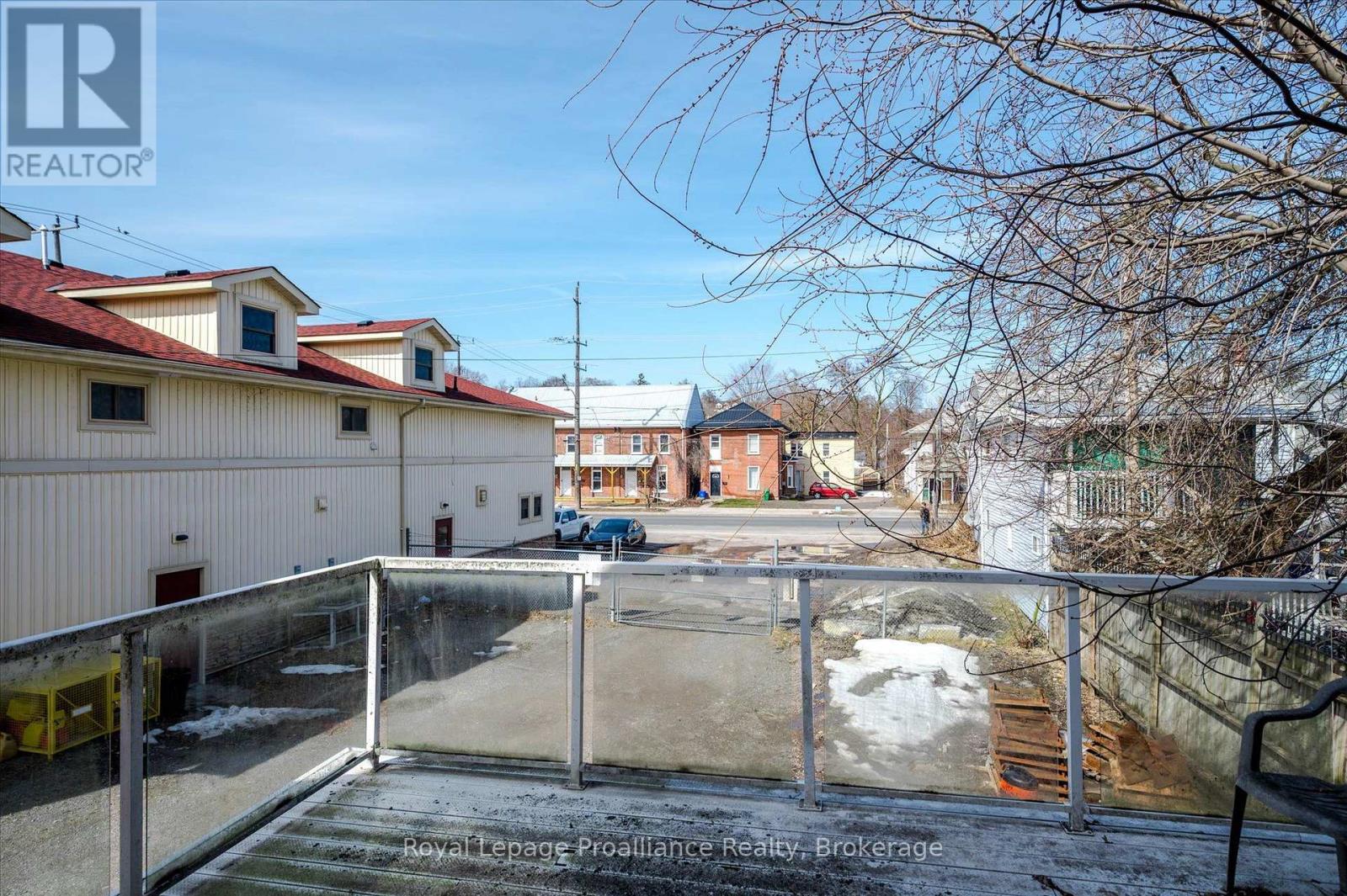Upper Unit - 255 Mcdonnel Street S, Peterborough, Ontario  K9H 2W2 - Photo 10 - X13686906