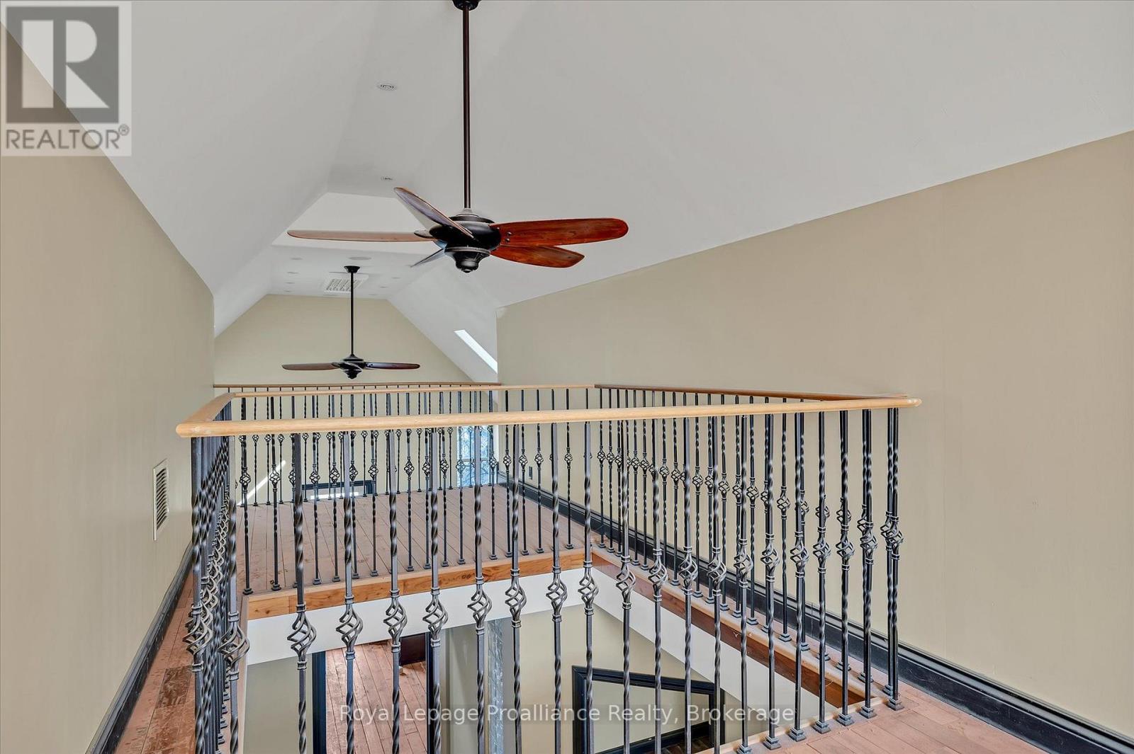 Upper Unit - 255 Mcdonnel Street S, Peterborough, Ontario  K9H 2W2 - Photo 17 - X13686906