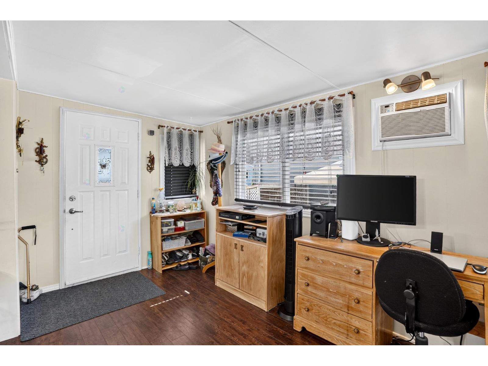 22 99e Avenue E. Blainville Quebec Canada J7C5S1 2