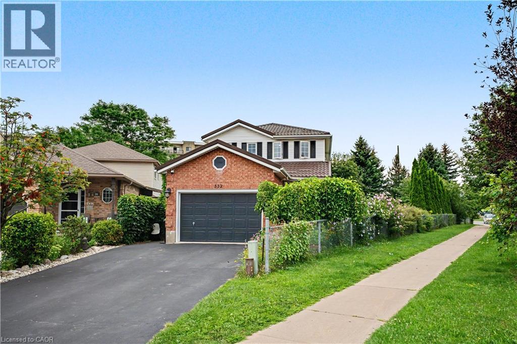 332 Brembel Crescent, Kitchener, Ontario  N2B 3W9 - Photo 2 - 40857888