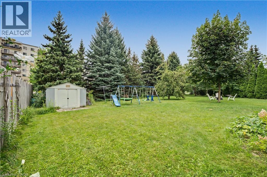 332 Brembel Crescent, Kitchener, Ontario  N2B 3W9 - Photo 38 - 40857888