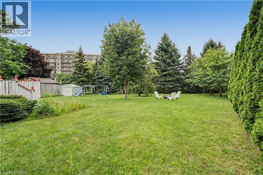 332 Brembel Crescent, Kitchener, Ontario  N2B 3W9 - Photo 39 - 40857888