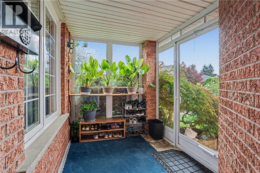 332 Brembel Crescent, Kitchener, Ontario  N2B 3W9 - Photo 4 - 40857888