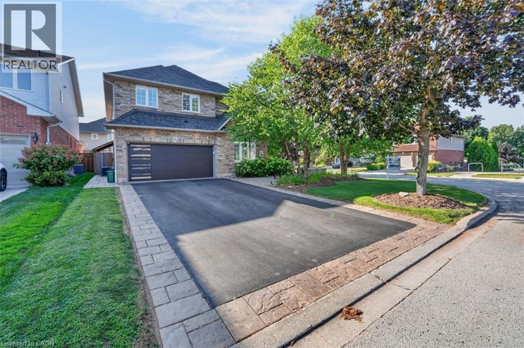 37 Hickory Crescent, Grimsby, Ontario  L3M 5P9 - Photo 4 - 40856773