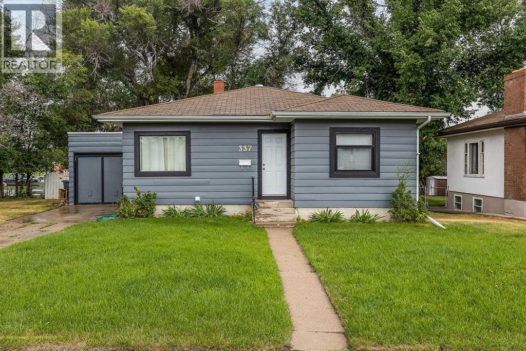 337 4 Street SW, Medicine Hat, Alberta