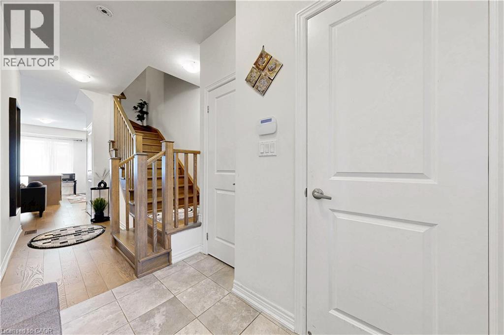 30 Mia Drive Unit# 11, Hamilton, Ontario  L9B 0K1 - Photo 8 - 40845204