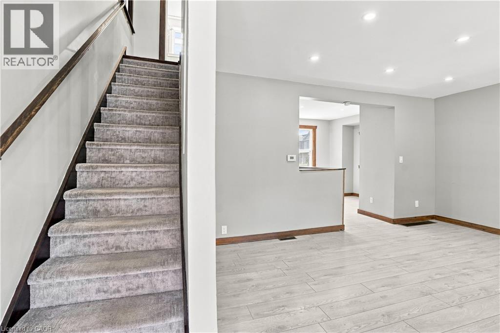 570 Cannon Street E, Hamilton, Ontario  L8L 2G4 - Photo 9 - 40857569