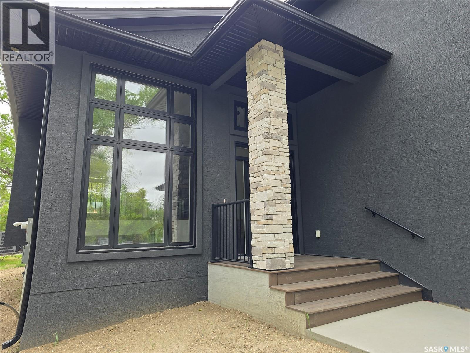 3 Kenney Crescent, Weyburn, Saskatchewan  S4H 0K5 - Photo 44 - SK046473