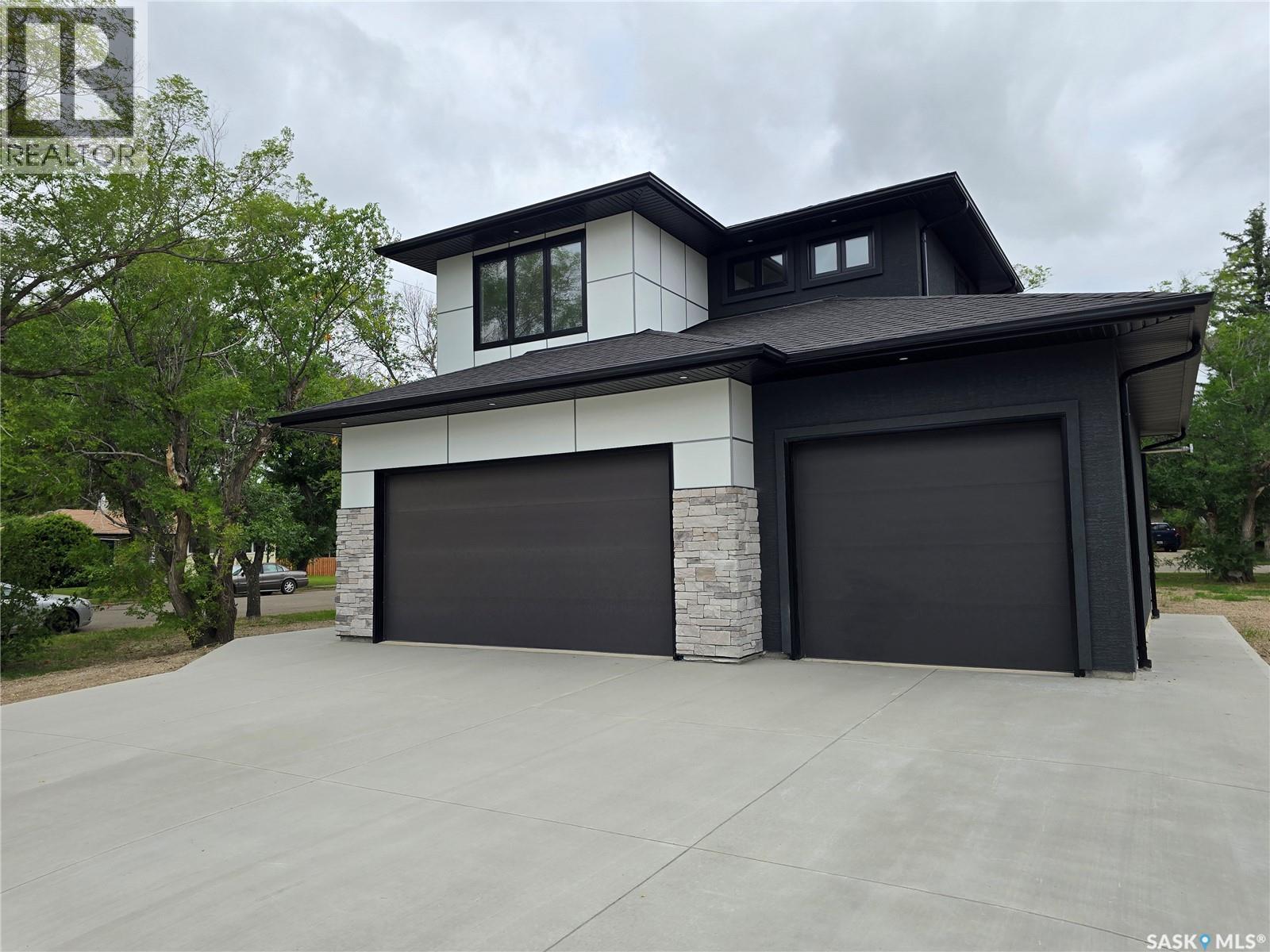 3 Kenney Crescent, Weyburn, Saskatchewan  S4H 0K5 - Photo 47 - SK046473