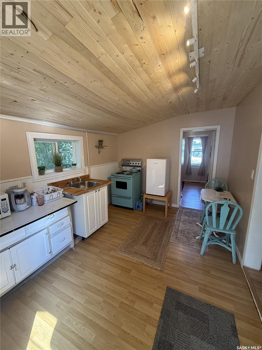 216 Spruce Avenue N, Eastend, Saskatchewan  S0N 0T0 - Photo 11 - SK046460