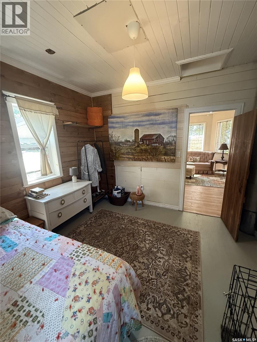 216 Spruce Avenue N, Eastend, Saskatchewan  S0N 0T0 - Photo 14 - SK046460