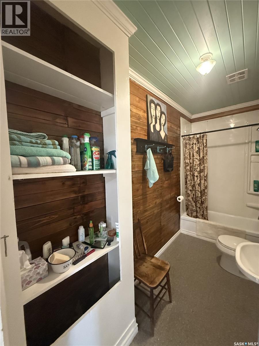 216 Spruce Avenue N, Eastend, Saskatchewan  S0N 0T0 - Photo 19 - SK046460