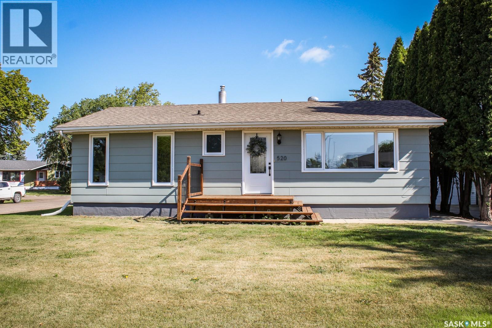 520 Crawford Avenue W, Melfort, Saskatchewan  S0E 1A0 - Photo 2 - SK046335