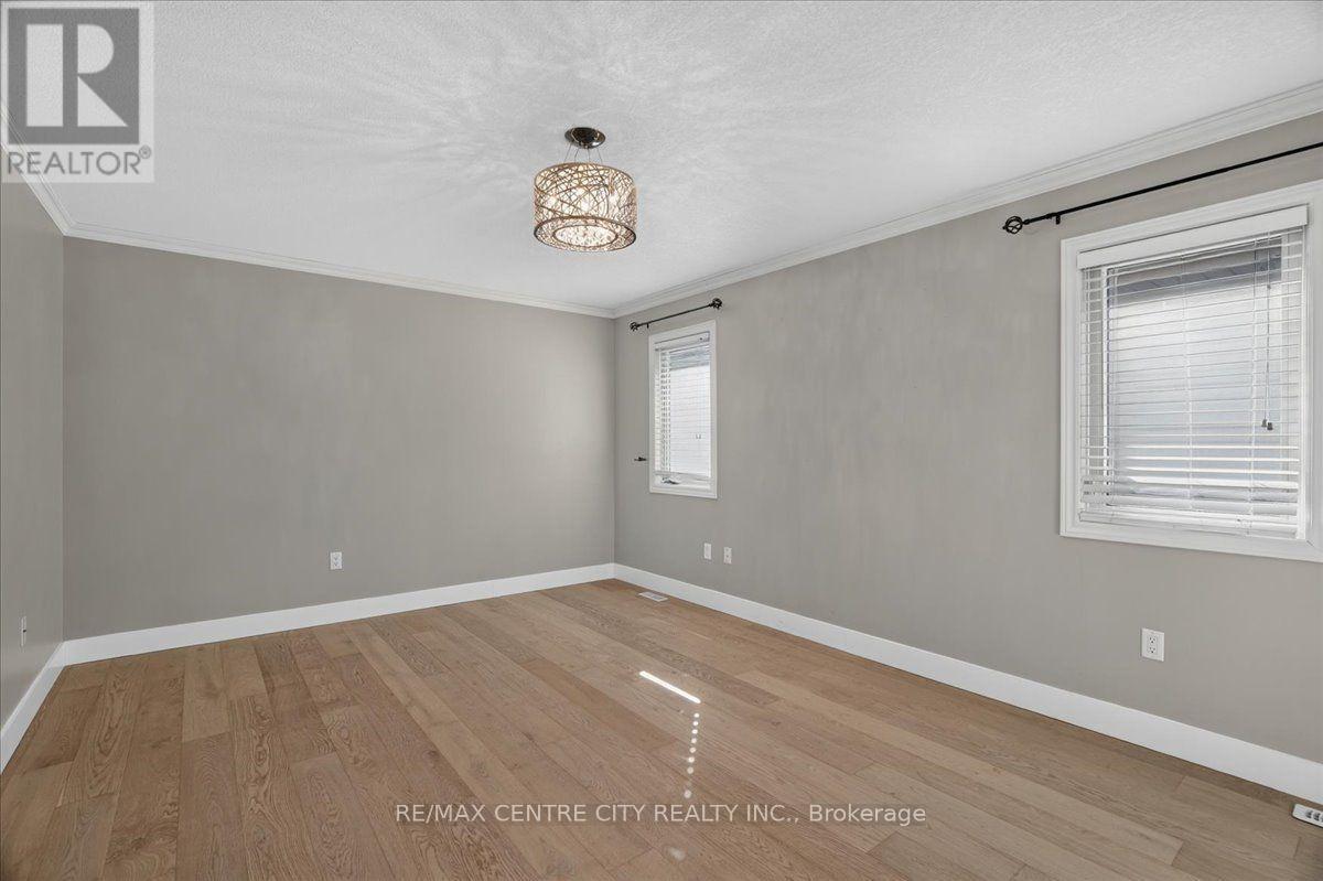 59 Bridle Path, Strathroy-Caradoc, Ontario  N7G 4K3 - Photo 19 - X13707326
