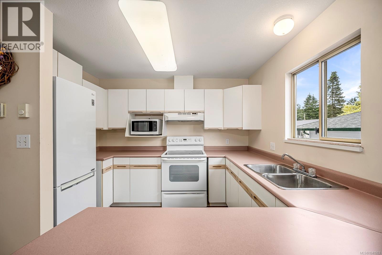 4616-B Northland Pl, Courtenay, British Columbia  V9N 8Y4 - Photo 16 - 1041903