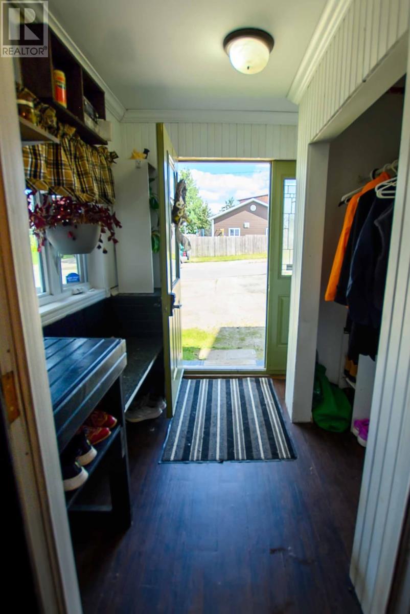 48 Anderson Street, Wabush, Newfoundland & Labrador  A0R 1B0 - Photo 6 - 1302235